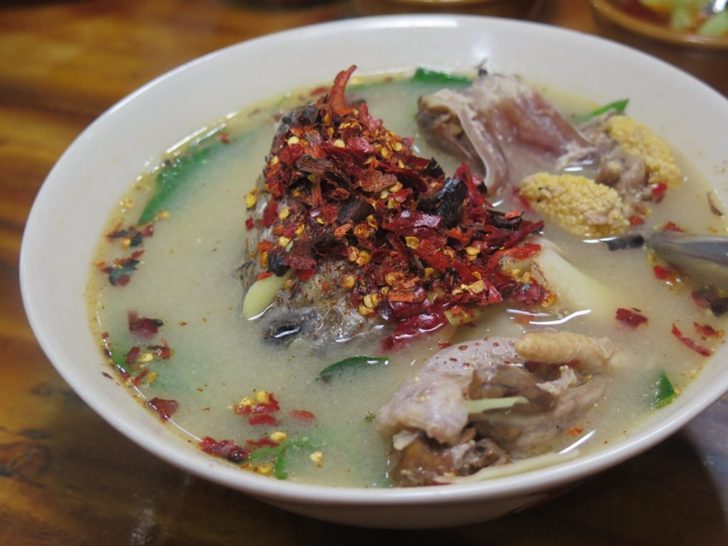 04KruaSongpeenong ต้มยำหัวพุงไข่ปลาช่อน