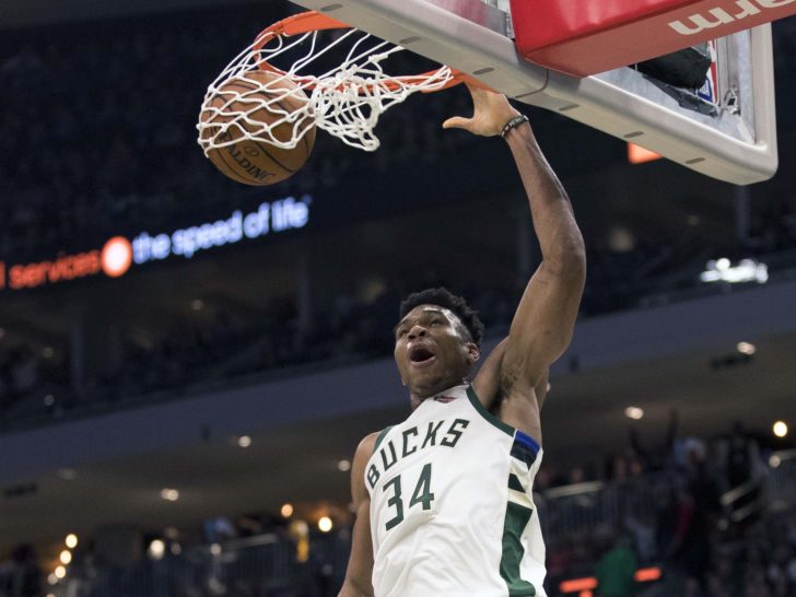 2019-03-29T012359Z_1376159252_NOCID_RTRMADP_3_NBA-LOS-ANGELES-CLIPPERS-AT-MILWAUKEE-BUCKS+++++