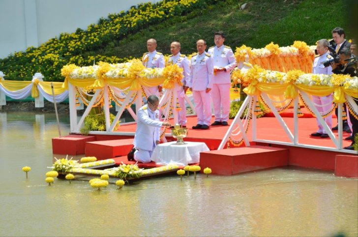 ตักน้ำเพชรบุรี2
