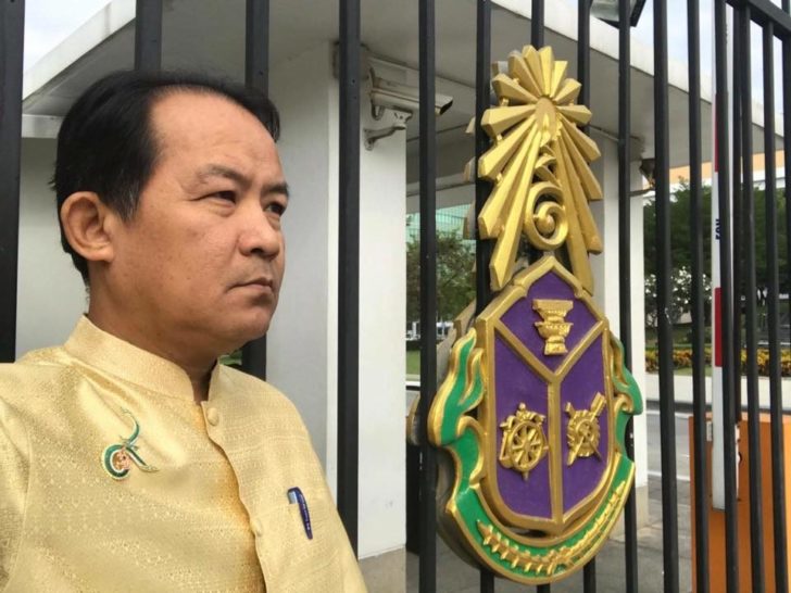 ศรีสุวรรณยื่นถอดกกต.