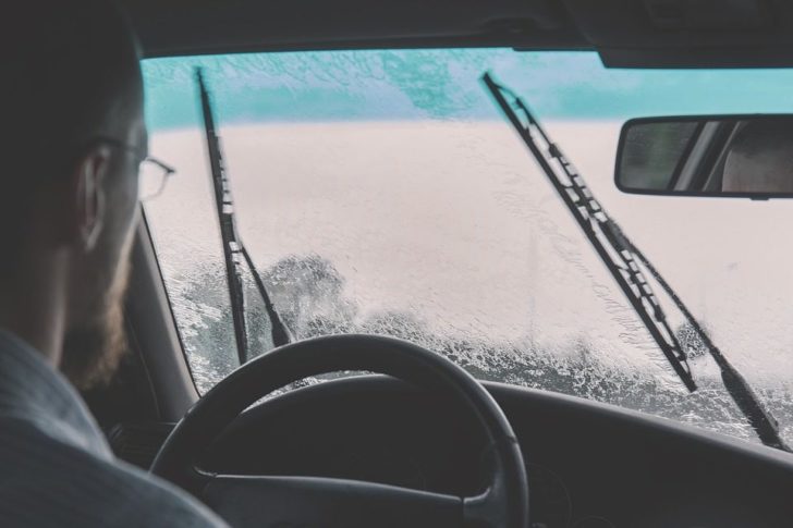 car-2607059_960_720