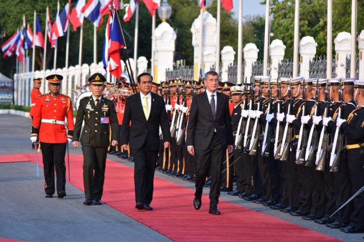 รูปสัมภาษณ์พิเศษ