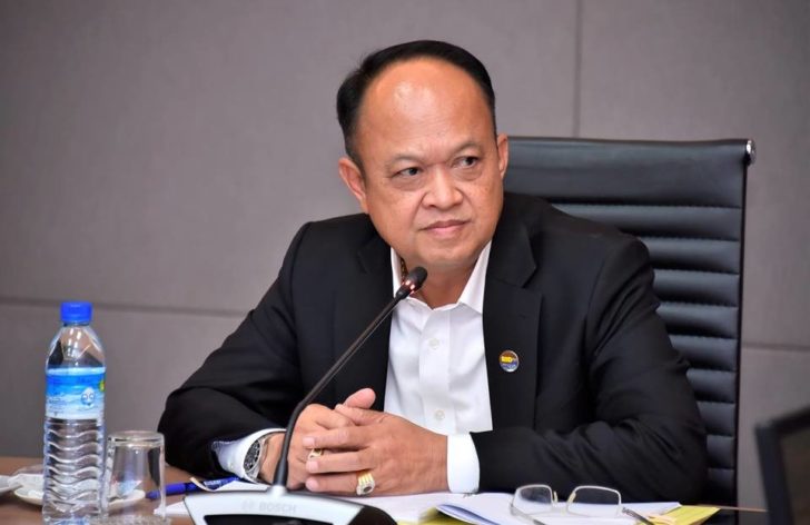 ทองเปลว กองจันทร์