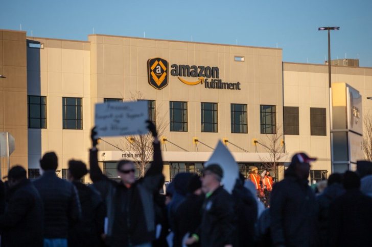 FILES-US-INTERNET-RETAIL-COMPUTERS-STRIKE-AMAZON