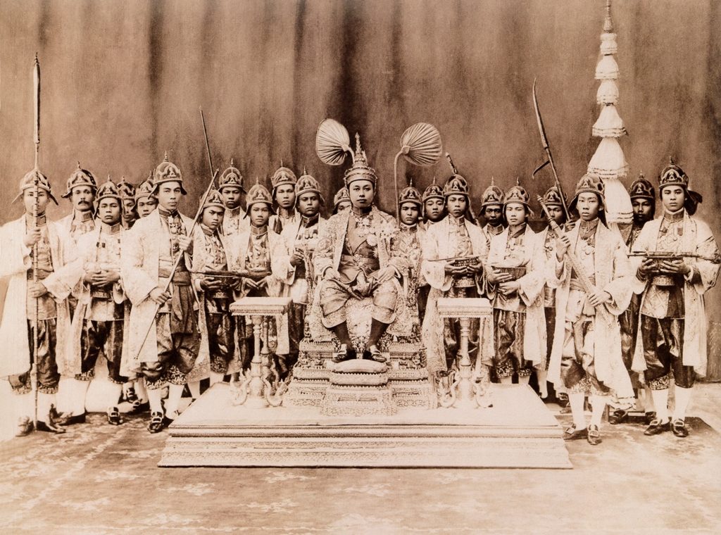 ทำไม? สมัยรัชกาลที่ 6 จึงจัดพระราชพิธีบรมราชาภิเษก 2 ครั้ง