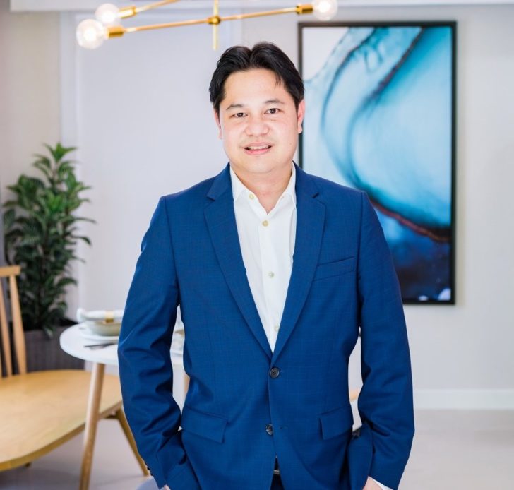 นายณพงศ์ ปริพนธ์พจนพิสุทธิ์ กรรมการผู้จัดการ บ. โอเชี่ยน พรอพเพอร์ตี้ จก.