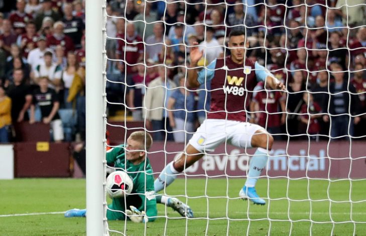 Premier League - Aston Villa v Everton