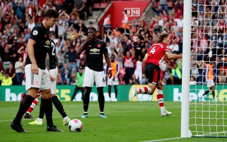 Premier League - Southampton v Manchester United