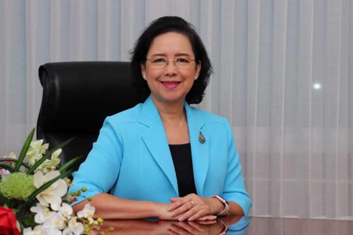 นางสุรีย์พร สหวัฒน์