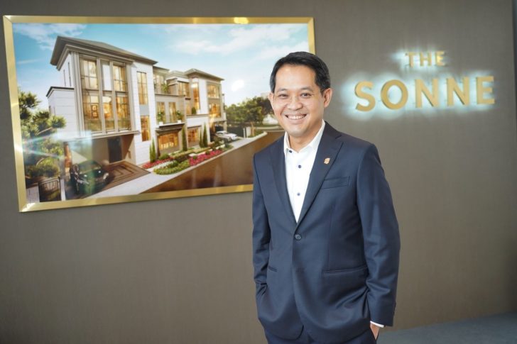 นายภมร ประเสริฐสรรค์
