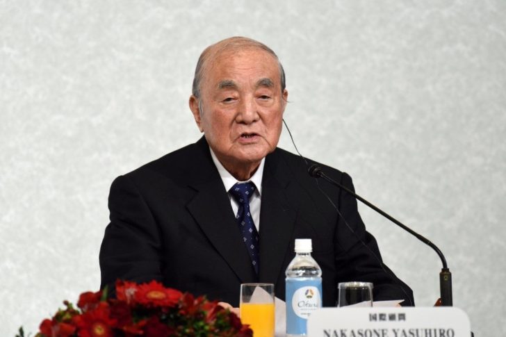 FILES-JAPAN-POLITICS-NAKASONE