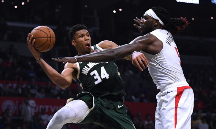 Milwaukee Bucks v Los Angeles Clippers