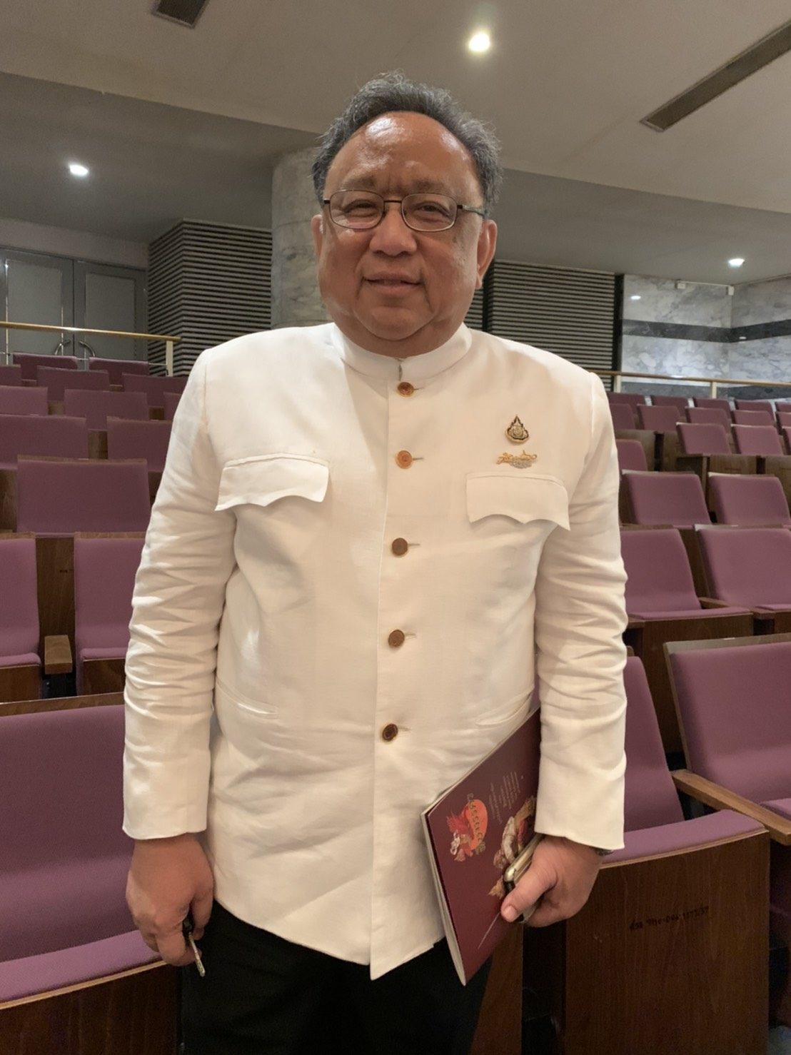 ศ.ธงทอง จันทรางศุ