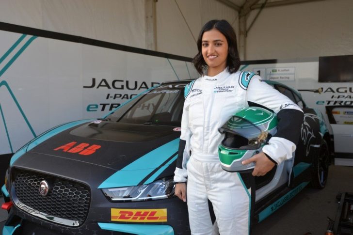 SAUDI-WOMAN-DRIVER-RACE