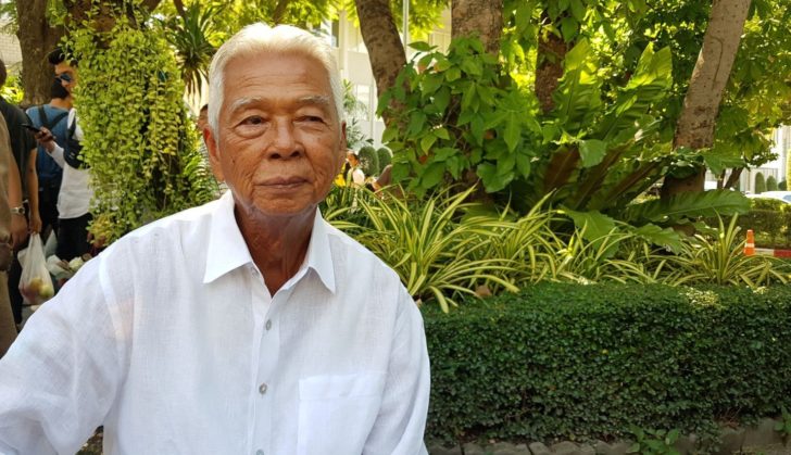 ฉลอง