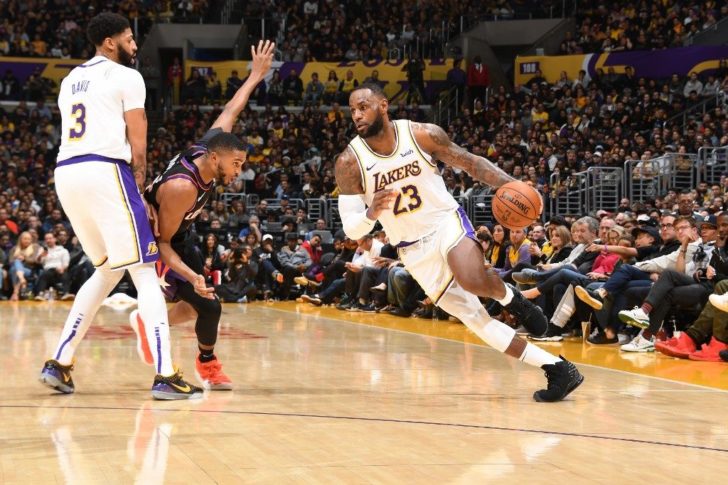 Phoenix Suns v Los Angeles Lakers