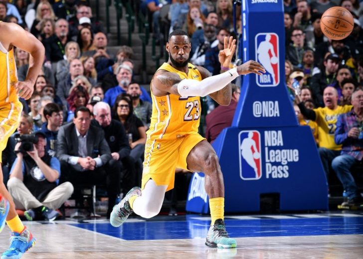 Los Angeles Lakers v Dallas Mavericks