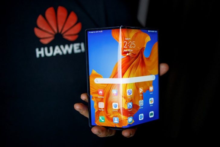 BRITAIN-CHINA-HUAWEI-IT-PHONE