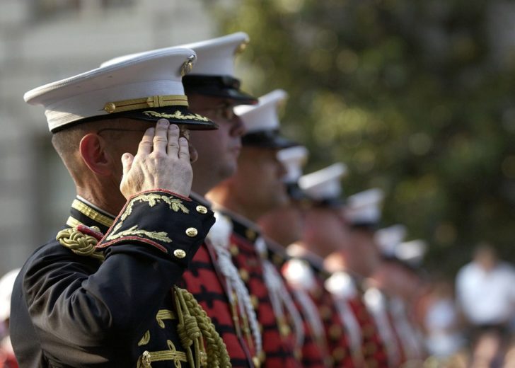 soldiers-559761_1920