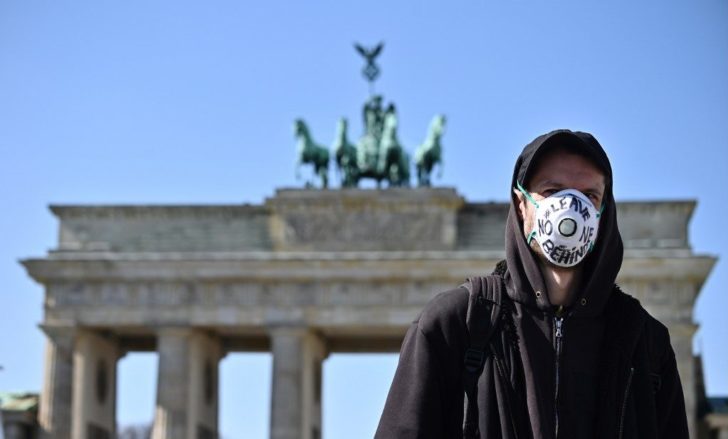 GERMANY-HEALTH-VIRUS-DEMO-POLICE