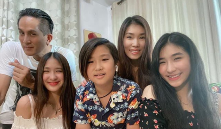 ยังพูดอะไรไม่ได้