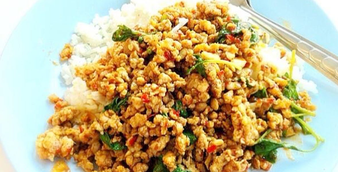 ผัดกะเพรา เมนูยอดฮิตในยุคโควิด-19 ระบาด..!! : โดย รศ.ดร.สุขุม เฉลยทรัพย์