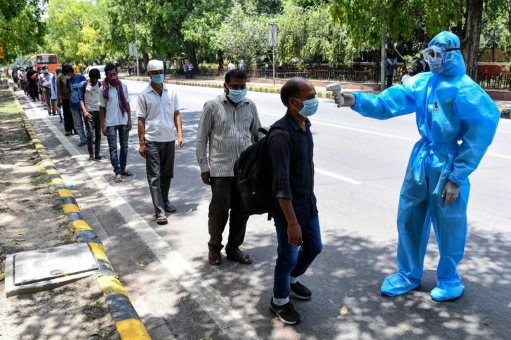 INDIA-HEALTH-VIRUS-SOCIETY