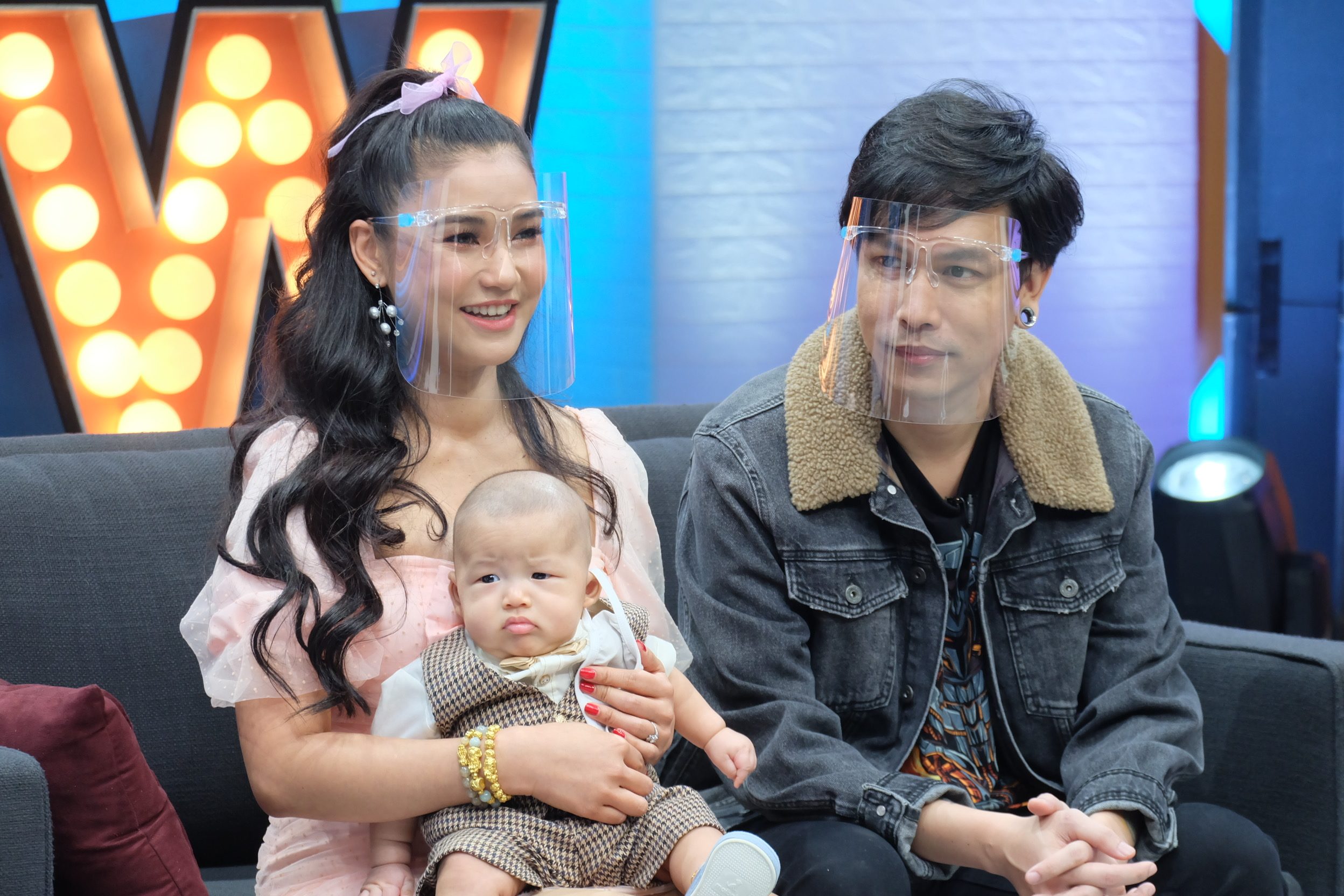 ชมพู่ ก่อนบ่าย