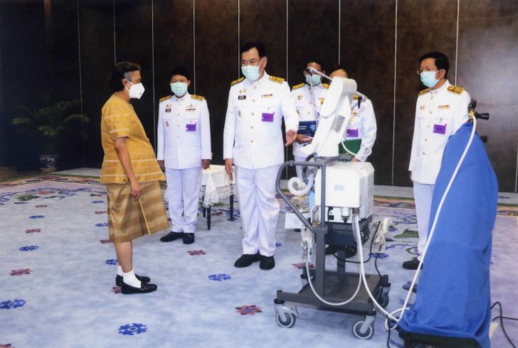 พระราชทานเครื่องช่วยหายใจ-2