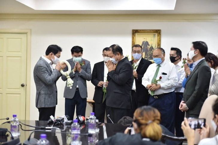 วิชัย