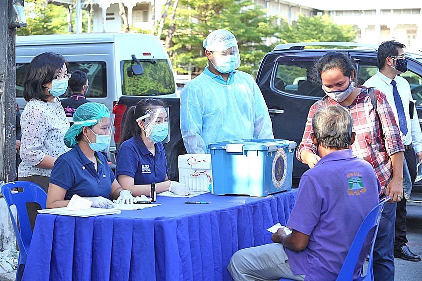 ‘หลักประกันสุขภาพถ้วนหน้า’ เพิ่มศักยภาพประเทศรับมือวิกฤตโควิด-19 : โดย นพ.ศักดิ์ชัย กาญจนวัฒนา