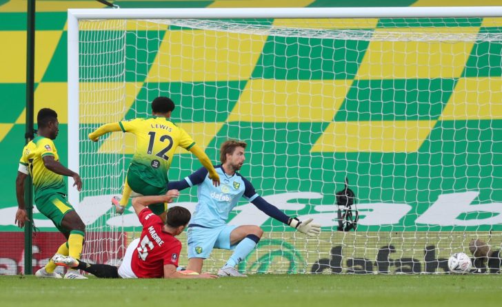 FA Cup - Quarter Final - Norwich City v Manchester United