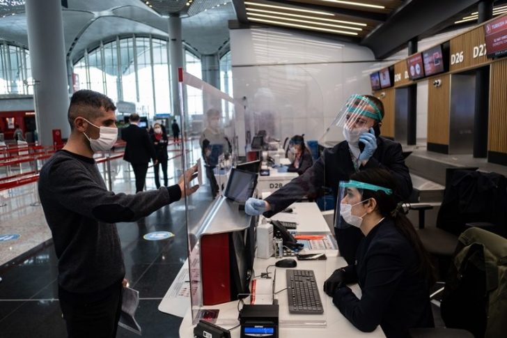 TURKEY-HEALTH-VIRUS-TRANSPORT-AIRPORT