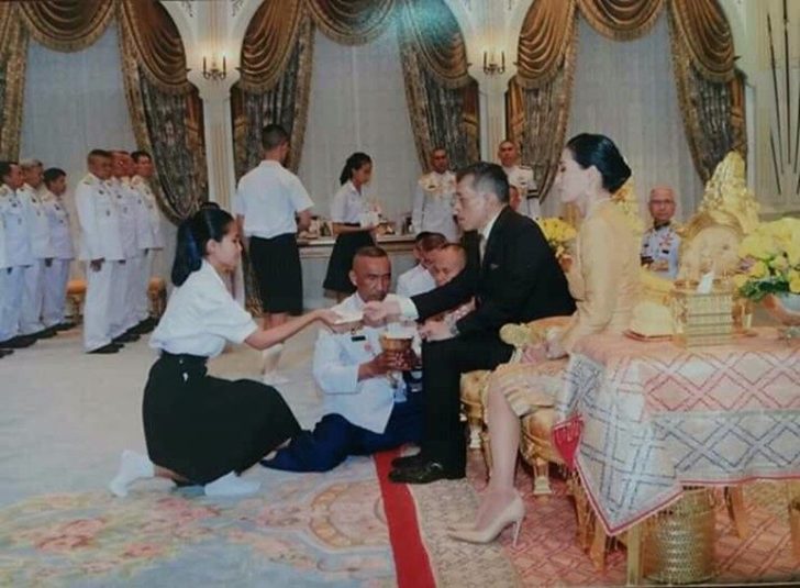 กระแตเข้ารับพระราชทานทุนพระราชทาน