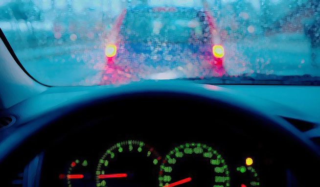 คาร์ทิป : ขับรถหน้าฝนต้องระวังอะไรบ้าง? : โดย ช่างเซียน