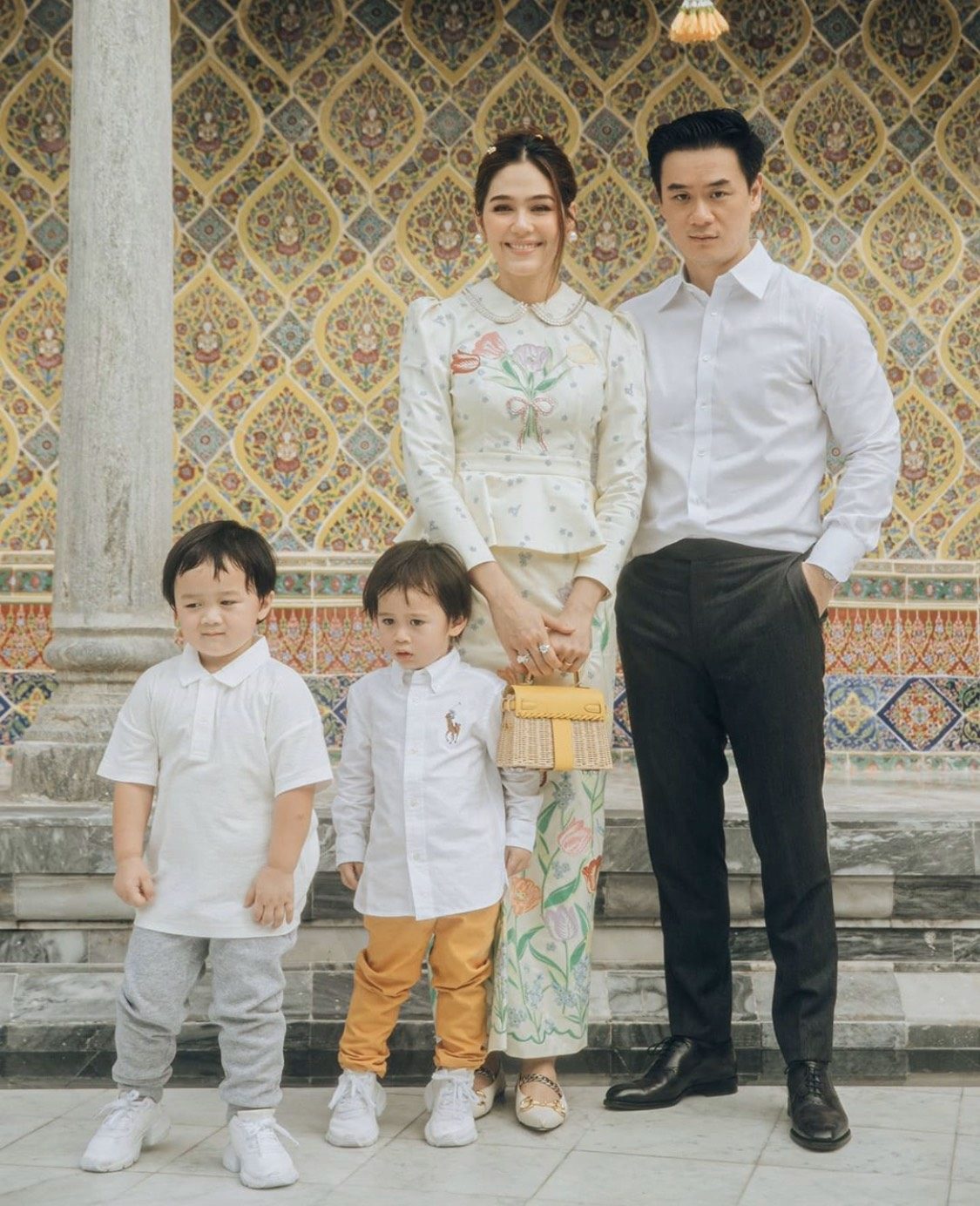 ชมพู่-น็อต