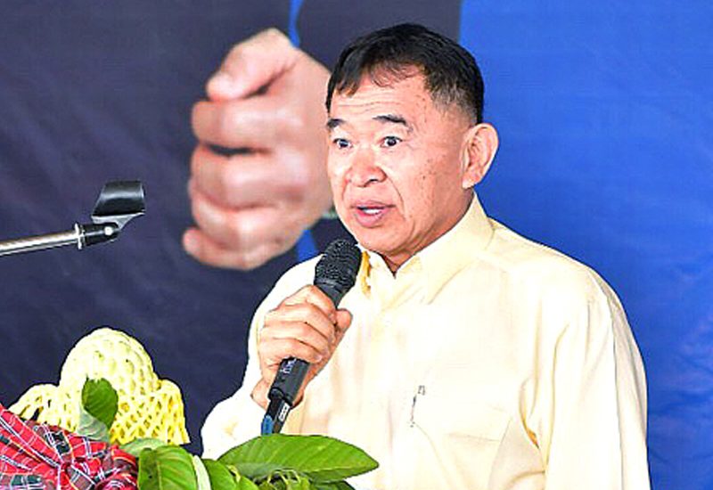 คอฟฟี่เบรก : เชียร์ออกไมค์