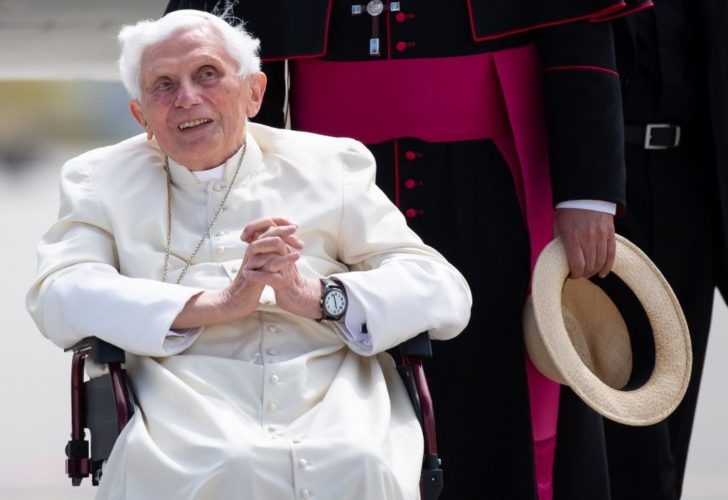 FILES-GERMANY-POPE-RELIGION-HEALTH-VATICAN