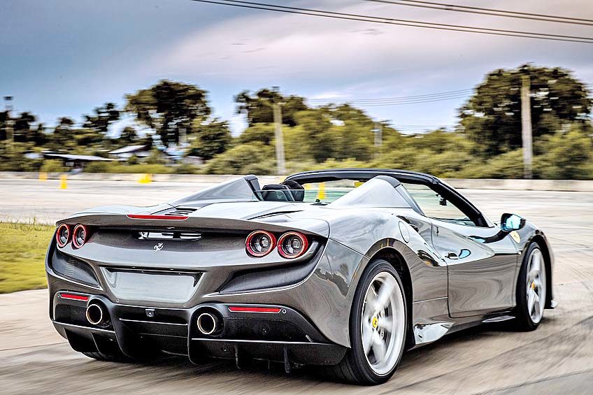 ลองขับ Ferrari F8 Spider เครื่อง V8 ทรงพลังสุดในประวัติศาสตร์ : โดย อาร์ม สามย่าน