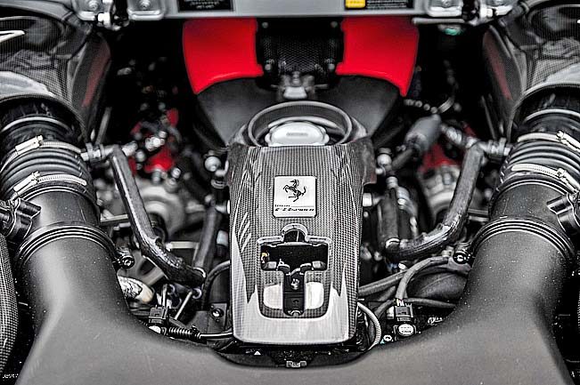 ลองขับ Ferrari F8 Spider เครื่อง V8 ทรงพลังสุดในประวัติศาสตร์ : โดย อาร์ม สามย่าน