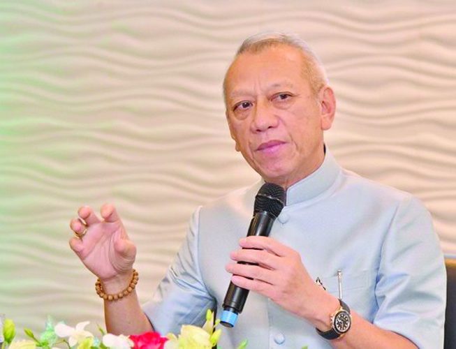 พิพัฒน์-รัชกิจประการ ตั้งข้อสังเกต!! หลังมีโอกาสสอบถาม ทั่นพิพัฒน์ รัชกิจประการ