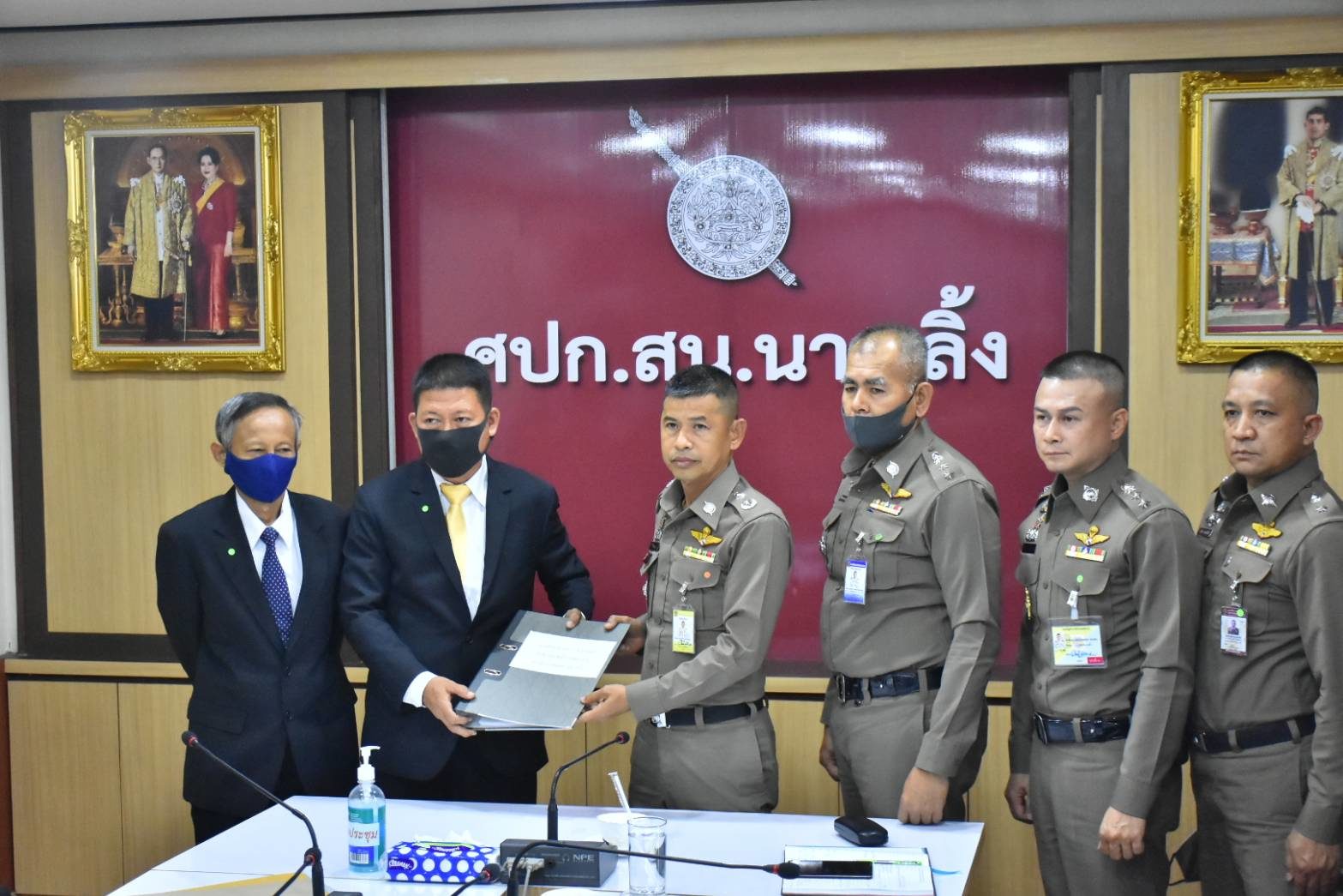 ลูกแฝดประยุทธ์ส่งทนายแจ้งความเอาผิดเกรียนคีย์บอร์ด