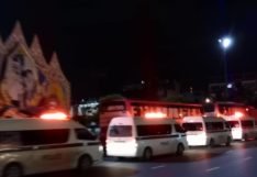 หึ่งสลายม็อบ ระดมรถตู้ตร.เข้าพื้นที่ ทวิตเตอร์เตือน ผู้ชุมนุมเตรียมรับสถานการณ์