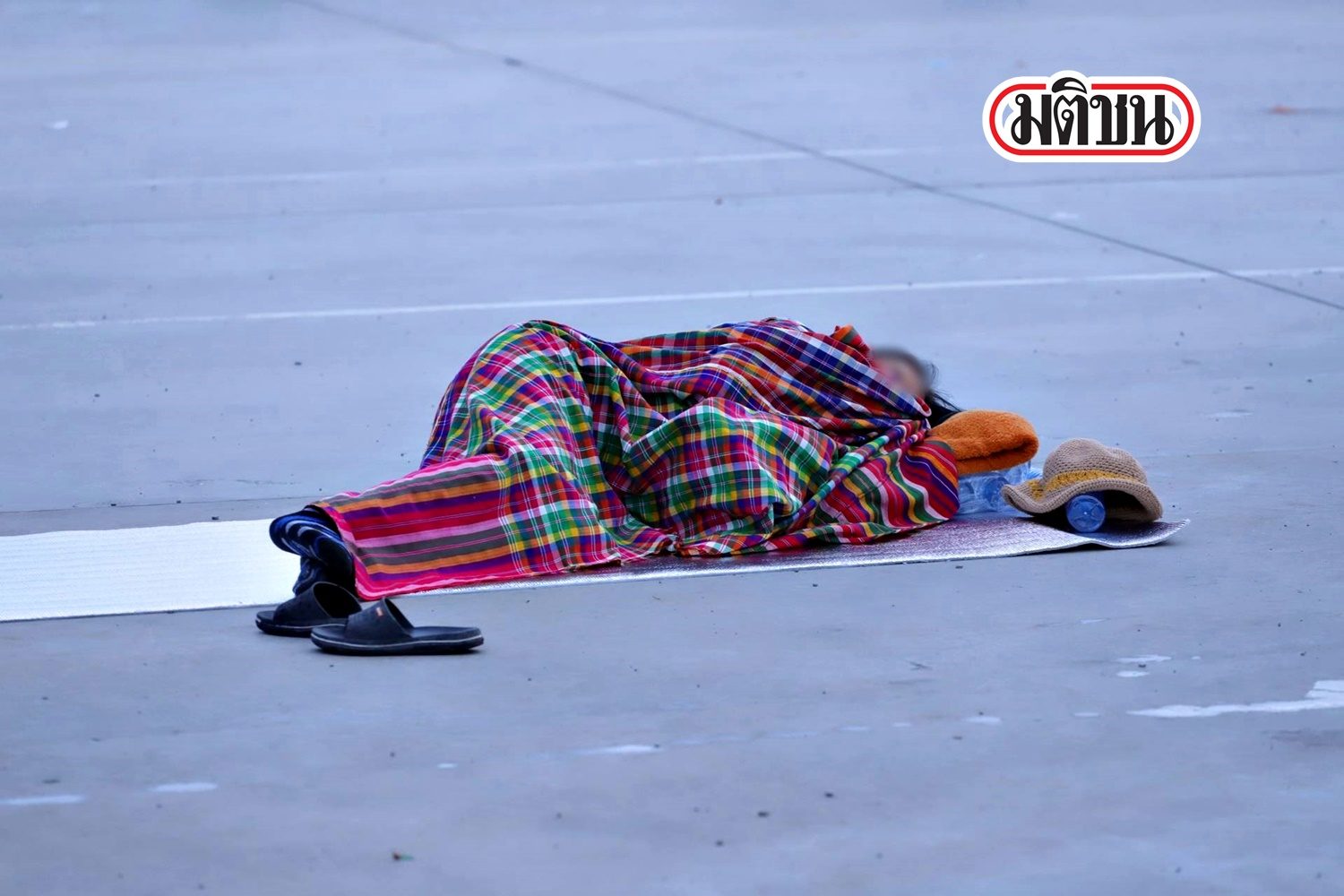 ผู้ชุมนุมปักหลัก-ทำกิจกรรม