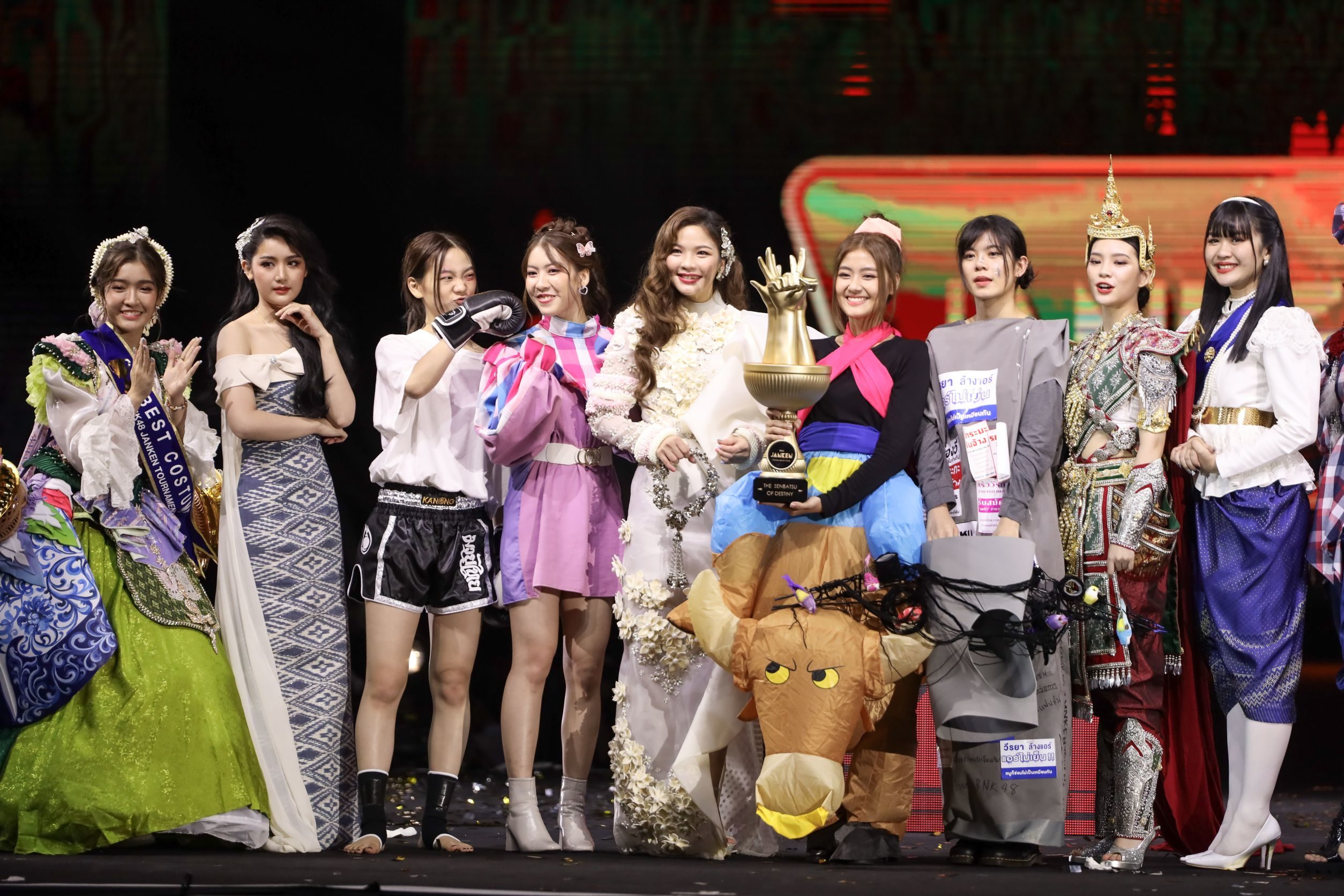 ประมวลภาพบรรยากาศ 'จีจี้ BNK48' คว้าเซ็นเตอร์ครั้งแรก จาก ...