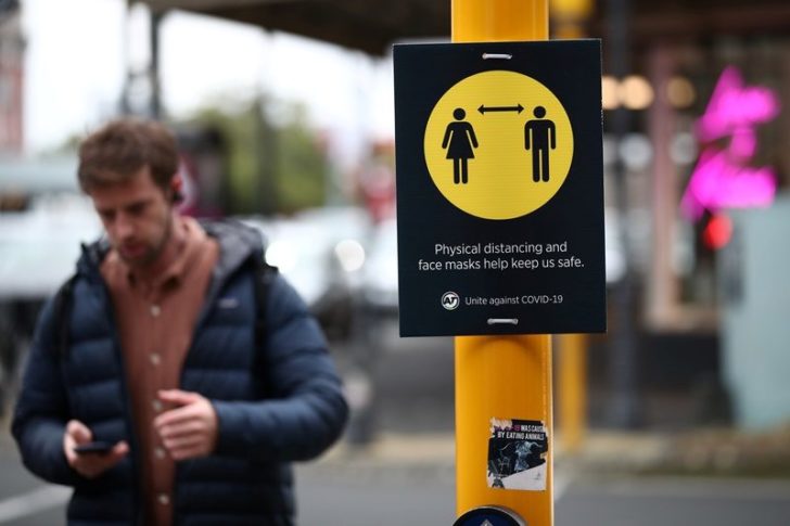 New Zealand's COVID-19 safety measure mandating masks on public transport takes effect in Auckland
