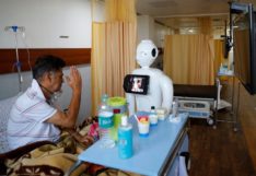 คอลัมน์ แกะรอยต่างแดน : โรงพยาบาลในนิวเดลี กับการใช้หุ่นยนต์ "มิตรา"