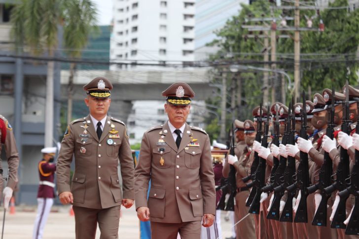 กองปราบตรวจแถว