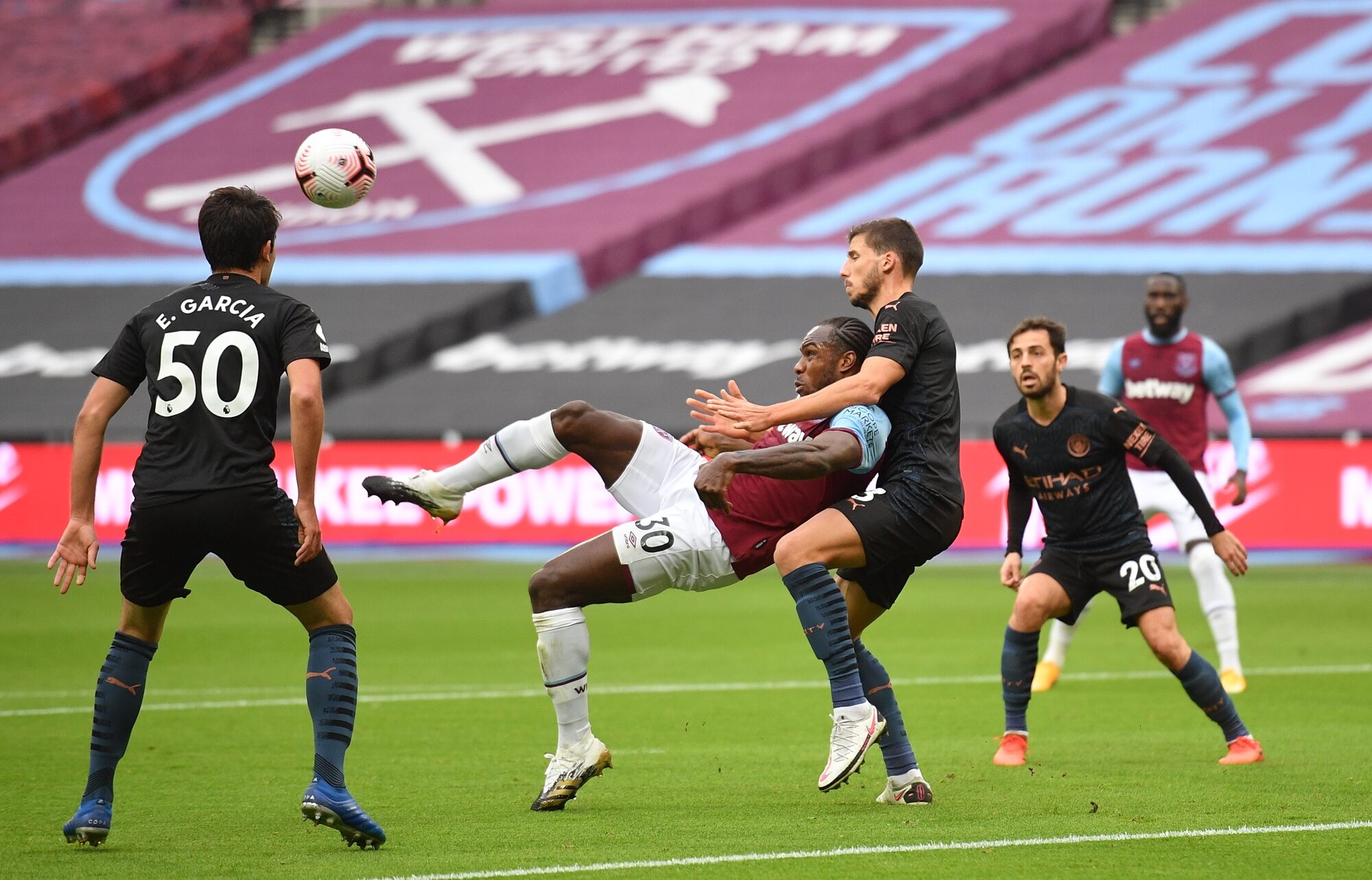 Premier League - West Ham United v Manchester City