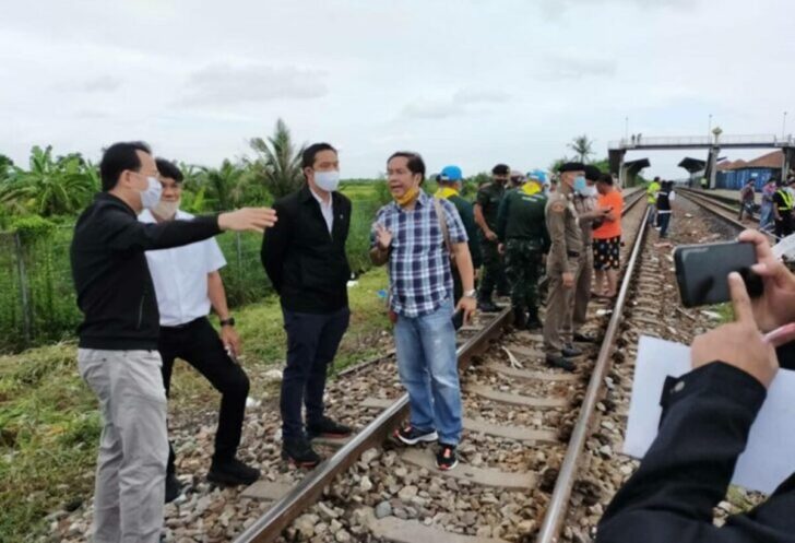 รถไฟชนทัวร์กฐิน